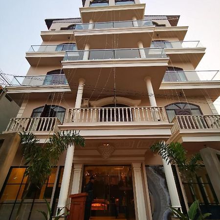 Hotel Rio Benaras Варанаси Экстерьер фото